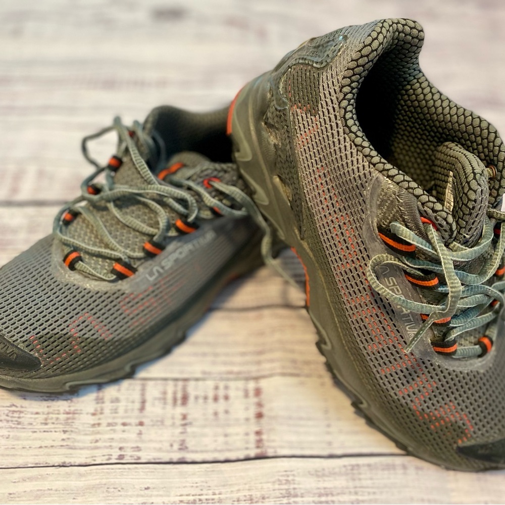 La Sportiva Gray with Red Women’s Trail Shoes (9)